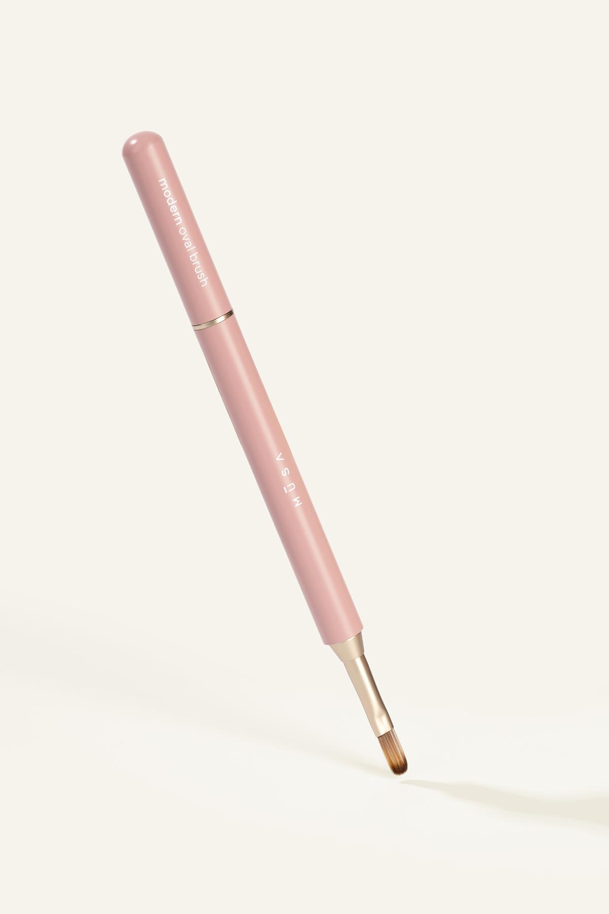 Double Brush- Modern Oval Brush Short liner brush